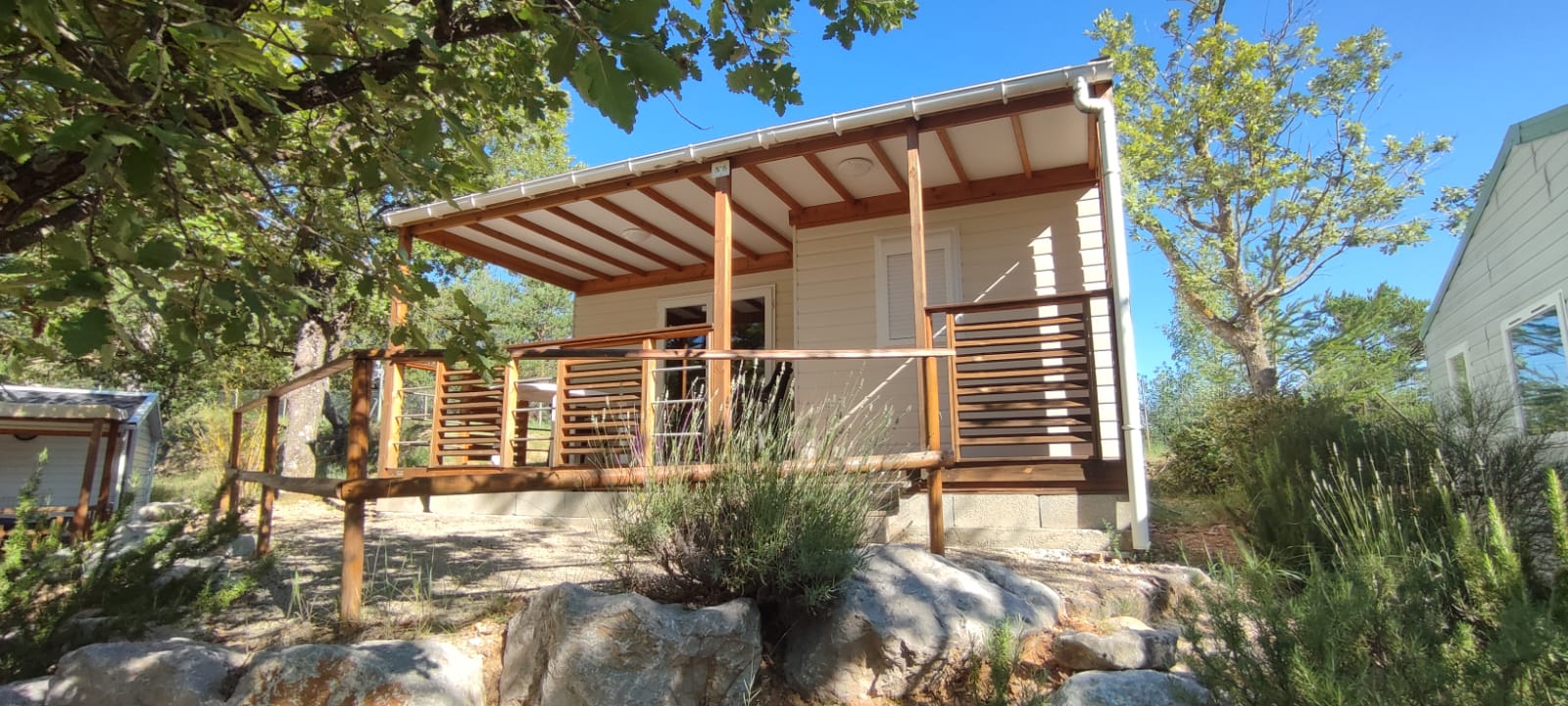 family chalet rental for 4 people at the Sainte Croix lake - Bauduen