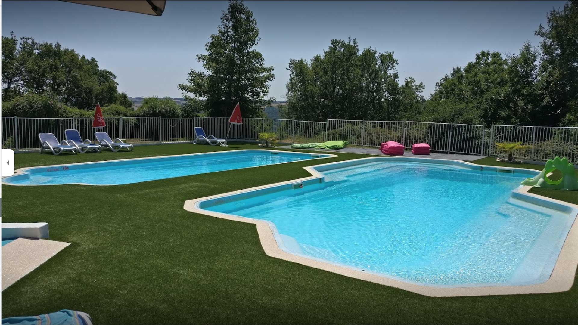 campsite with swimming pool and paddling pool in the tarn