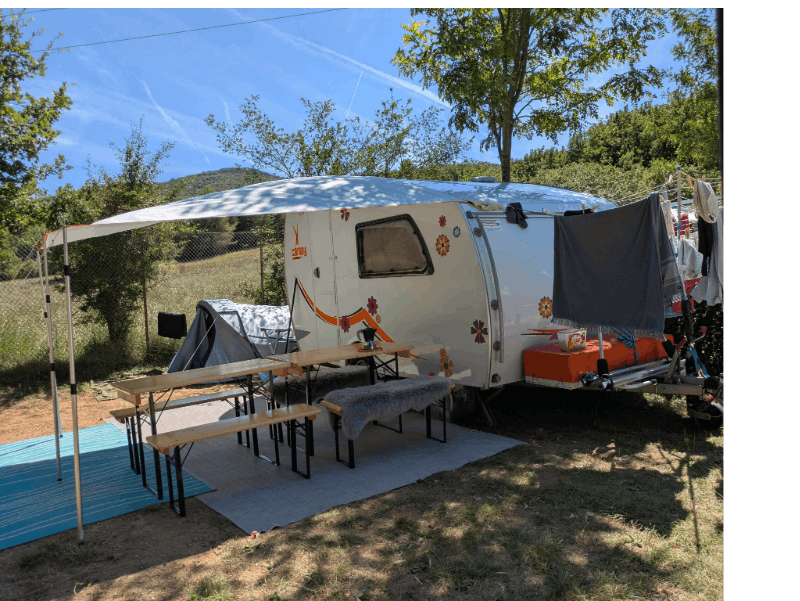 emplacement caravane dans un camping proche des Gorges du Verdon